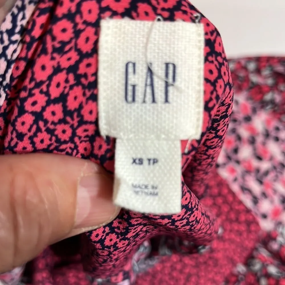 Gap Cap Sleeve Pullover Blouse